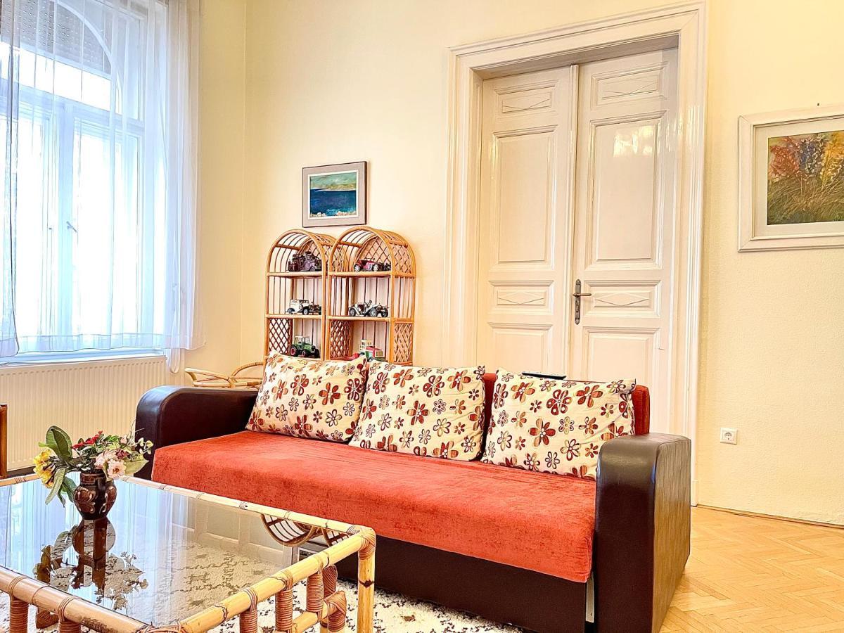 Isabelle Residency - Balcony & A.C Apartment บูดาเปสต์ ภายนอก รูปภาพ