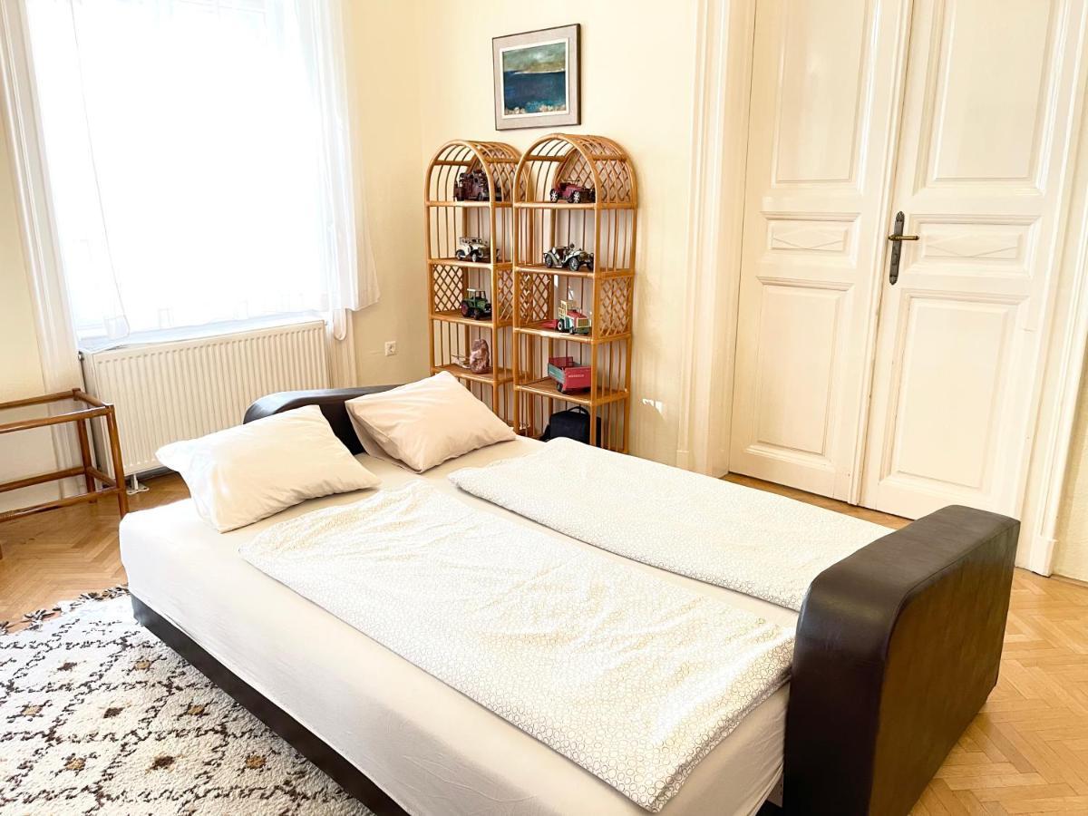 Isabelle Residency - Balcony & A.C Apartment บูดาเปสต์ ภายนอก รูปภาพ