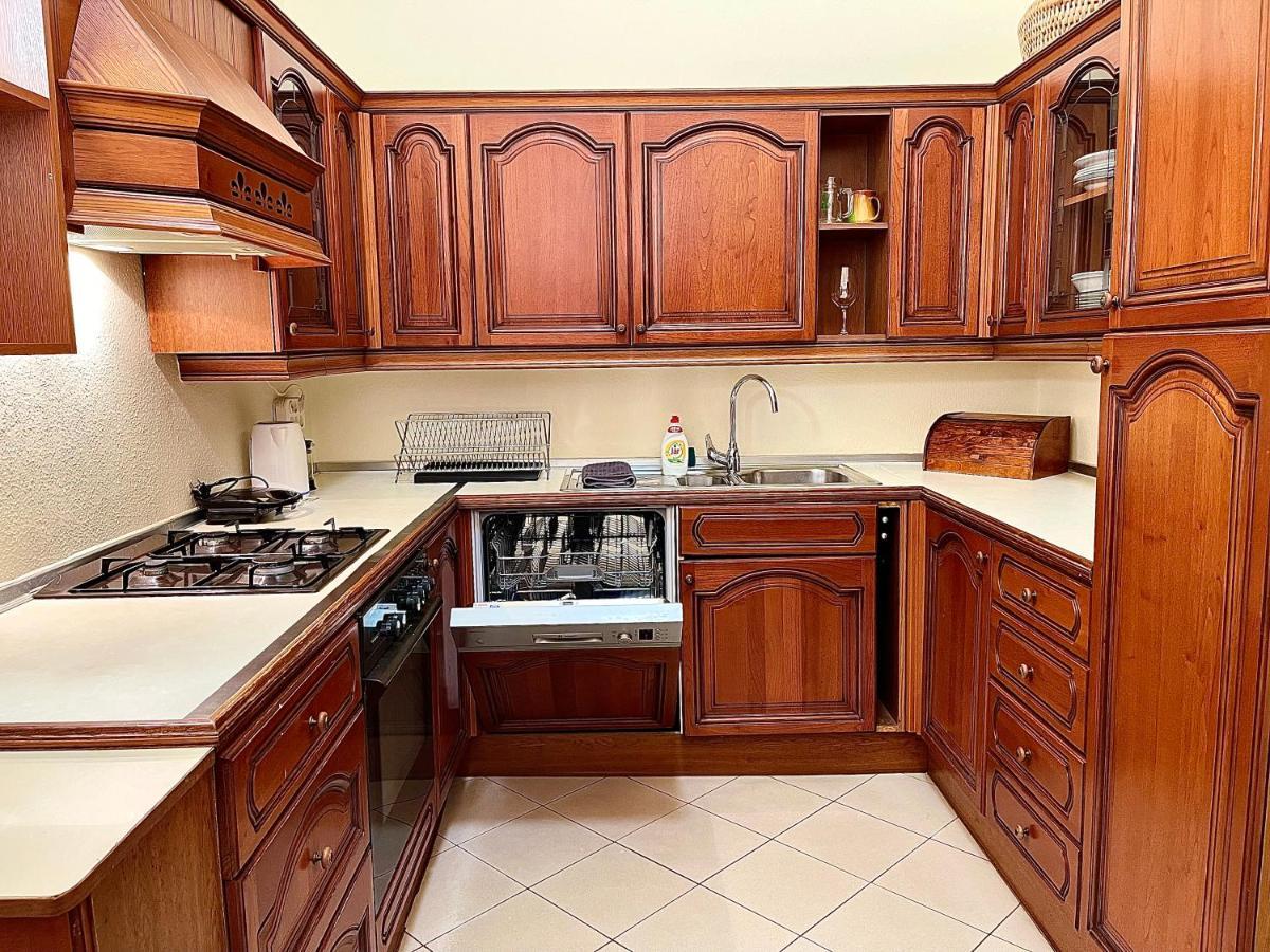 Isabelle Residency - Balcony & A.C Apartment บูดาเปสต์ ภายนอก รูปภาพ
