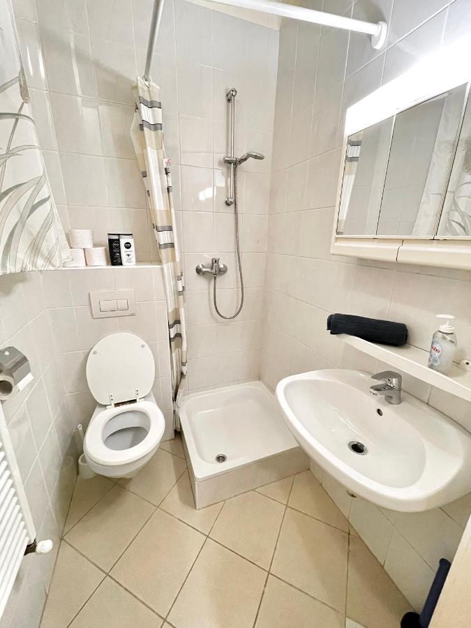 Isabelle Residency - Balcony & A.C Apartment บูดาเปสต์ ภายนอก รูปภาพ