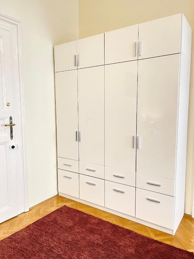 Isabelle Residency - Balcony & A.C Apartment บูดาเปสต์ ภายนอก รูปภาพ